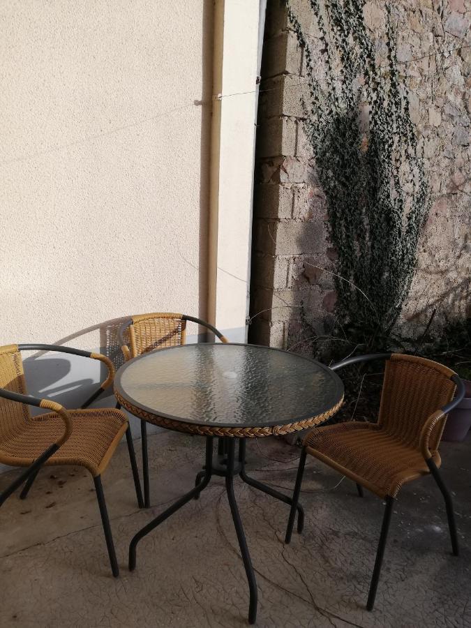 דירות סנט-ג'וניין Meubles De Tourisme Le Trianon Et Le Petit Trianon מראה חיצוני תמונה