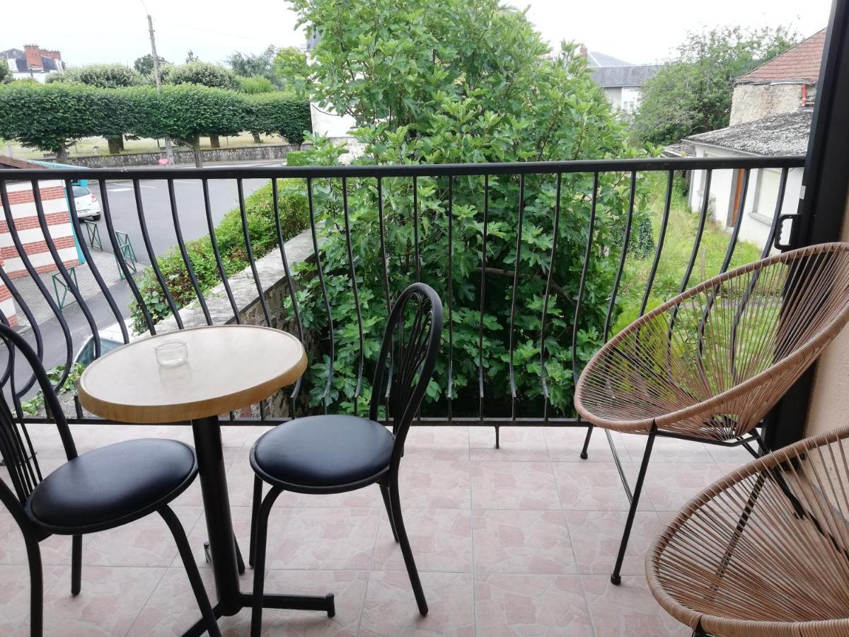 דירות סנט-ג'וניין Meubles De Tourisme Le Trianon Et Le Petit Trianon מראה חיצוני תמונה